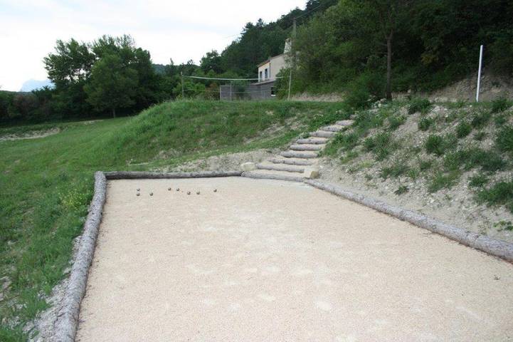 Location de vacances pour 3 personnes, avec vue et jardin à Aouste-sur-Sye - 4