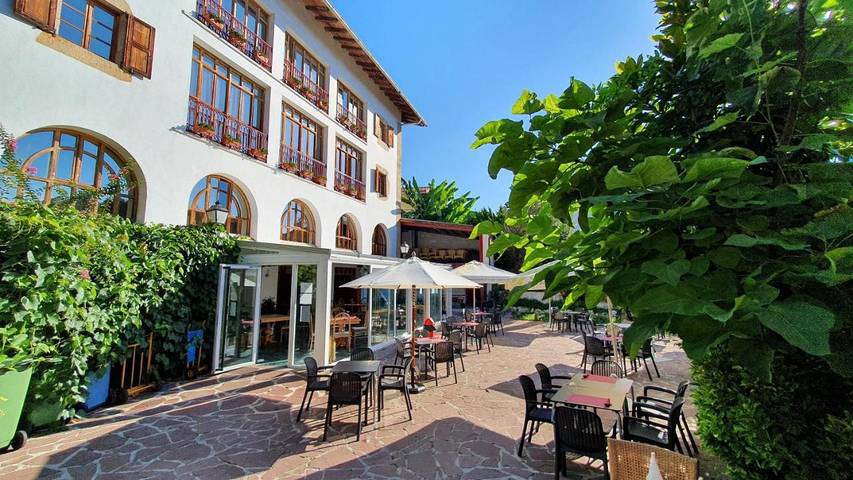 Hôtel pour 2 personnes, avec terrasse à Bera - 3