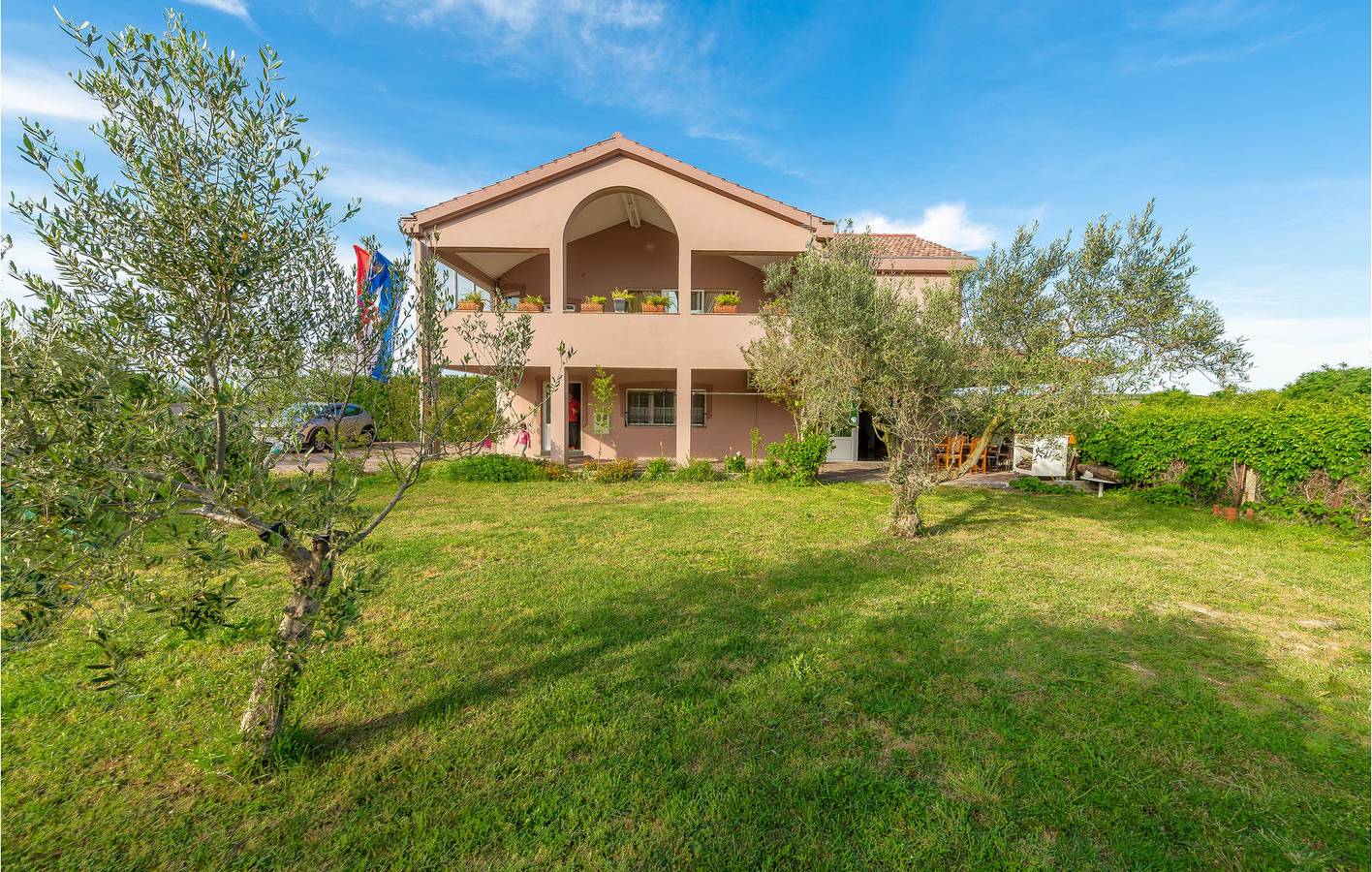 Encantador, a 2 km de la costa: apartamento de 120 m² con piscina, terraza y wifi in Ciudad de ZadarZadar, Zadar (Municipality)