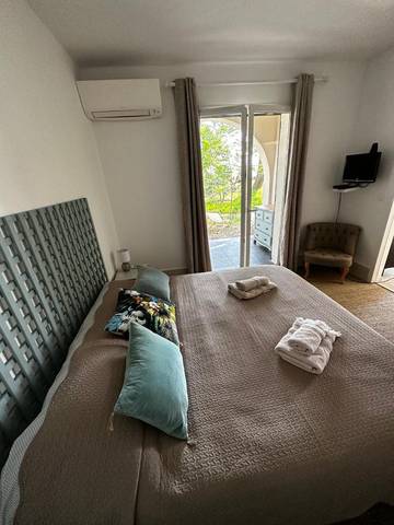 Gîte pour 4 personnes, avec vue et jardin dans Plage de la Marana