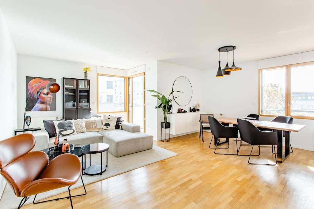 Appartement entier, Three-Bedroom Apartment in Vitry-sur-Seine, Val-de-Marne