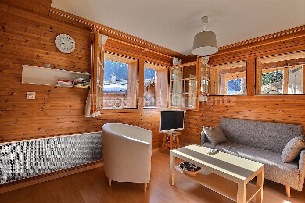 Ganze Wohnung, Komfortables Studio für 2 Personen, Wohnzimmer mit 2 Betten, Kochnische mit Geschirrspüler, Dusche-W in Grimentz, Anniviers