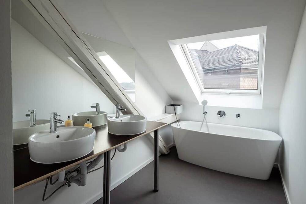 Ganze Wohnung, Loft im Dachgeschoss der Häselburg mit Weitblick in Gera, Ostthüringen