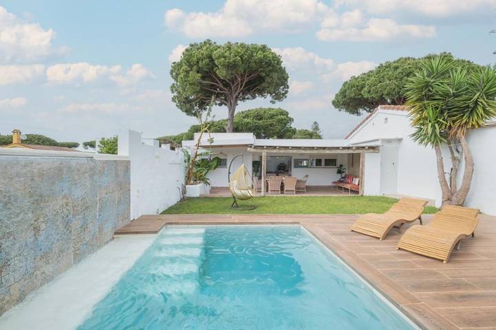 Casa de huéspuedes para 6 personas, con Balcón además de Jardín y Piscina en Chiclana de la Frontera