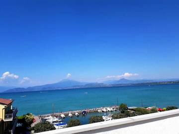 Hotel für 2 Personen, mit Seeblick und Garten sowie Ausblick und Pool, mit Haustier in Peschiera del Garda