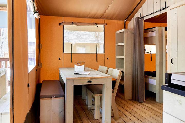Campeggio Gasparina — Campeggio Gasparina | Villatent Outback | 4 pers. in Castelnuovo del Garda, Gardasee-Berge
