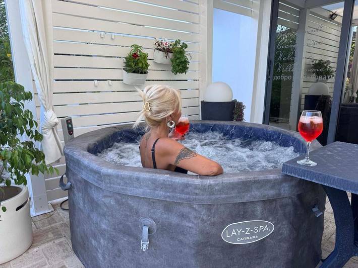 Apartamento de vacaciones para 3 personas, con jacuzzi además de piscina y jardín - 1