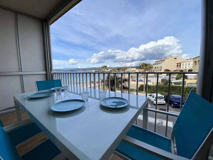 Location de vacances pour 4 personnes, avec vue dans Le Brusc