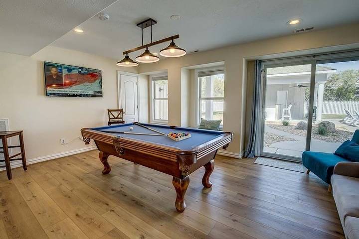 Vacation rental for 14 people, with balcony and yard in Virginia Beach