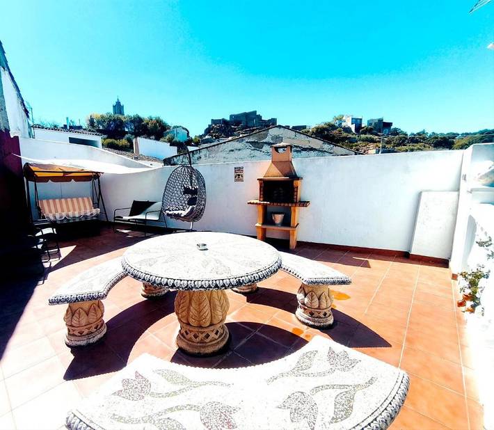 Three-Bedroom House in Montánchez, Provincia de Cáceres