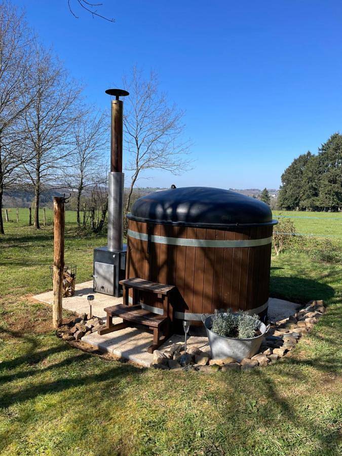 Gîte pour 2 personnes, avec jacuzzi et jardin dans Beyssac - 3