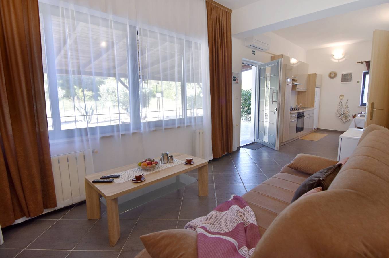 Ganze Wohnung, 2-Zimmer-Ferienwohnung mit Terrasse Grupija, Umag A-23568-a in Umag, Umag und Umgebung