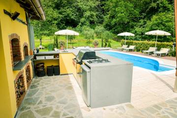 Casa Vacanza per 8 Persone in Villafranca in Lunigiana, Val di Magra, Foto 1