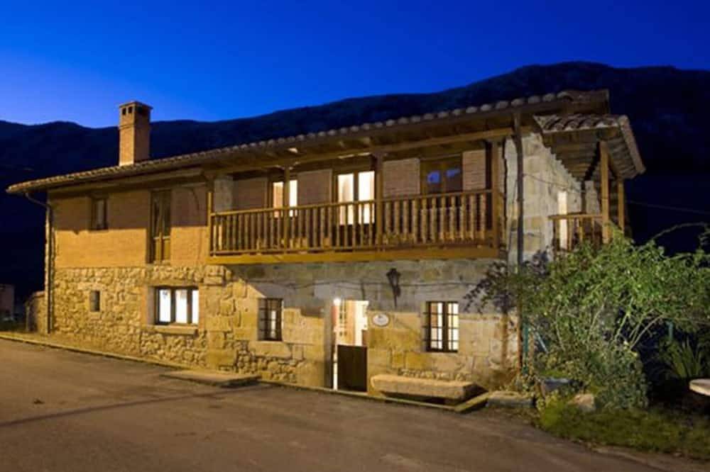 Maison de qualité à Northen Espagne, préfet de visist Cantabria côte et montagne in Puente Viesgo, Côte Cantabrienne
