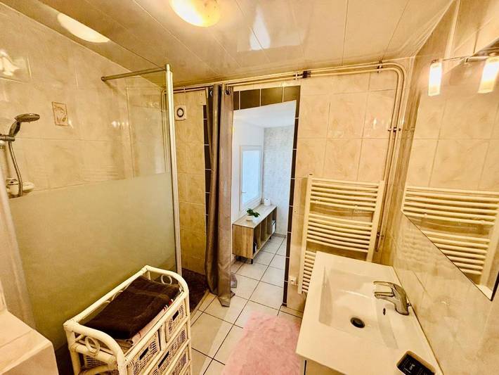 Gîte pour 4 personnes, avec terrasse à Le Breuil - 2