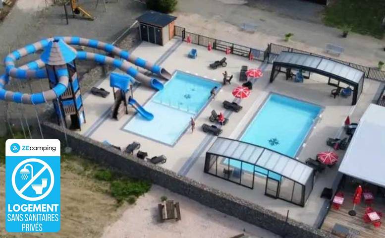 Tente pour 4 personnes, avec jacuzzi ainsi que sauna et bassin pour enfant dans l' Ariège