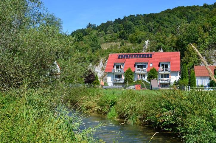 Ganze Ferienwohnung, Ferienwohnungen Holder - Ferienwohnung 2 (Eg) für 2-3 Personen - auch für Rollstuhlfahrer u. Gäste m. Hund in Anhausen (Hayingen), Hayingen