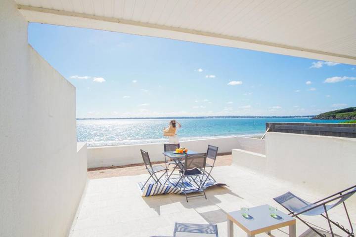 Gîte pour 4 personnes, avec vue et terrasse dans Plage Sables Blancs