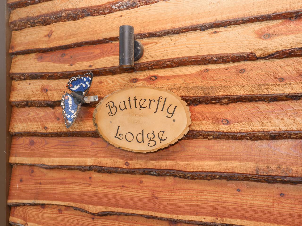 Butterfly Lodge in Thorpe on the Hill, Lincolnshire