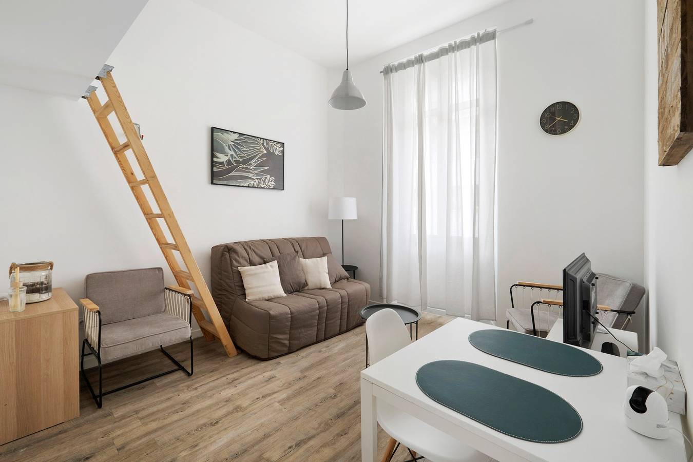 Entire studio, Charming Air-Conditioned Studio in Cannes in Cannes, Mediterranean Coast (France)