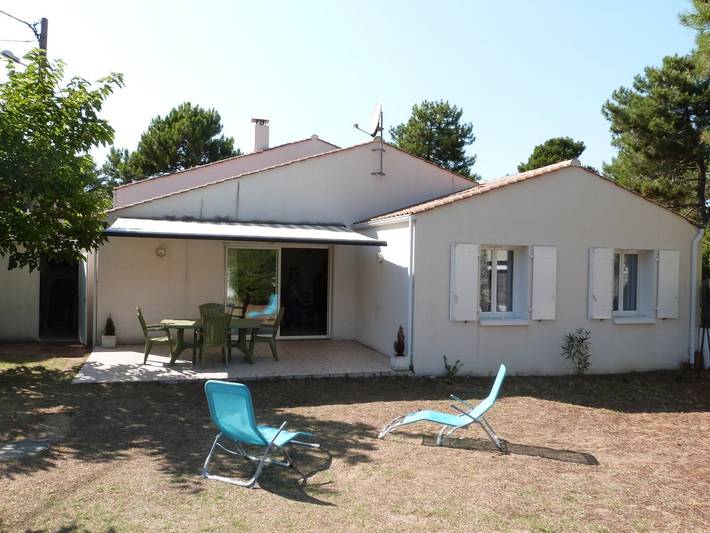 Location de vacances pour 5 personnes, avec jardin et terrasse dans Plage de la Grière