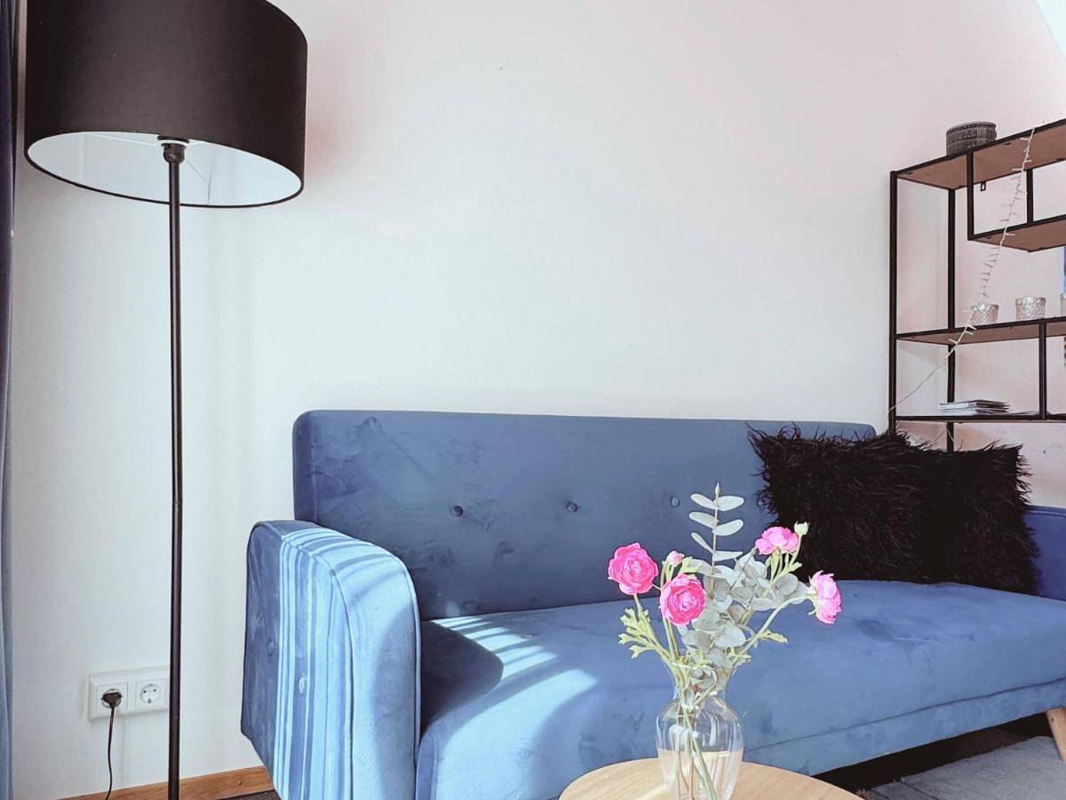 Ganze Wohnung, Seeglueck Seeblau - Moderne Maisonette-Wohnung mit Balkon und Parkplatz in Seenähe in Konstanz-Dingels-Dorf in Konstanz, Obersee (Bodensee)