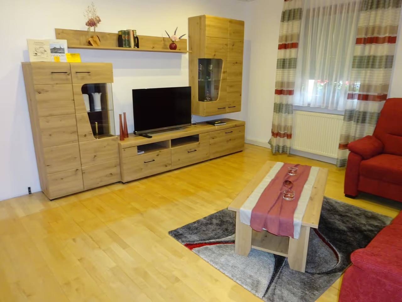 Ganze Wohnung, Ferienwohnung 'Wassergartenparadies' mit gemeinsamer Terrasse, gemeinsamem Garten und Wlan in Harsdorf, Frankenalb