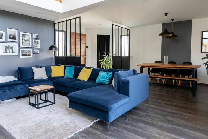 Location de vacances pour 7 personnes, avec jardin et vue à Montigny-sur-Loing