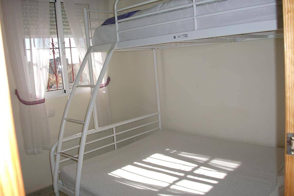 Beautiful independent villa with private pool, pets welcome in Puerto de Mazarrón, Mazarrón