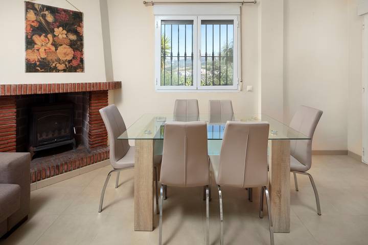 Holiday Home 'Villa Ju-mi' with Mountain View and Wi-Fi in Alcaucín, Cordillera Penibética
