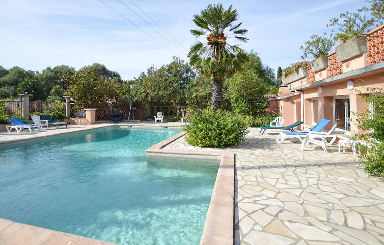 Location de vacances pour 5 personnes, avec piscine et terrasse à Sorbo-Ocagnano - 2