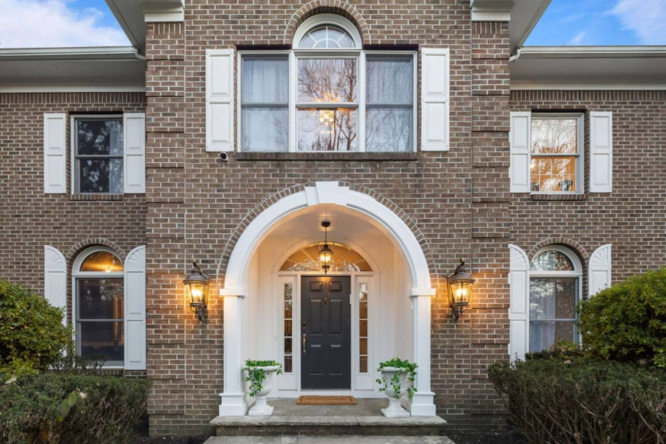 Peaceful Mini Mansion | Sleeps 18 in Rockland County