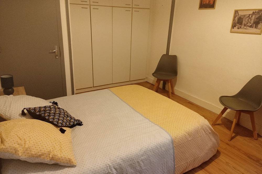 Entire apartment, At the spa in Salins-les-Bains, Jura