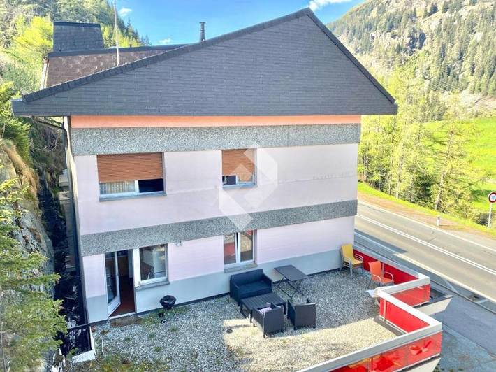 Gîte pour 5 personnes, avec piscine ainsi que jardin et vue, adapté aux familles à Bourg-Saint-Pierre - 3