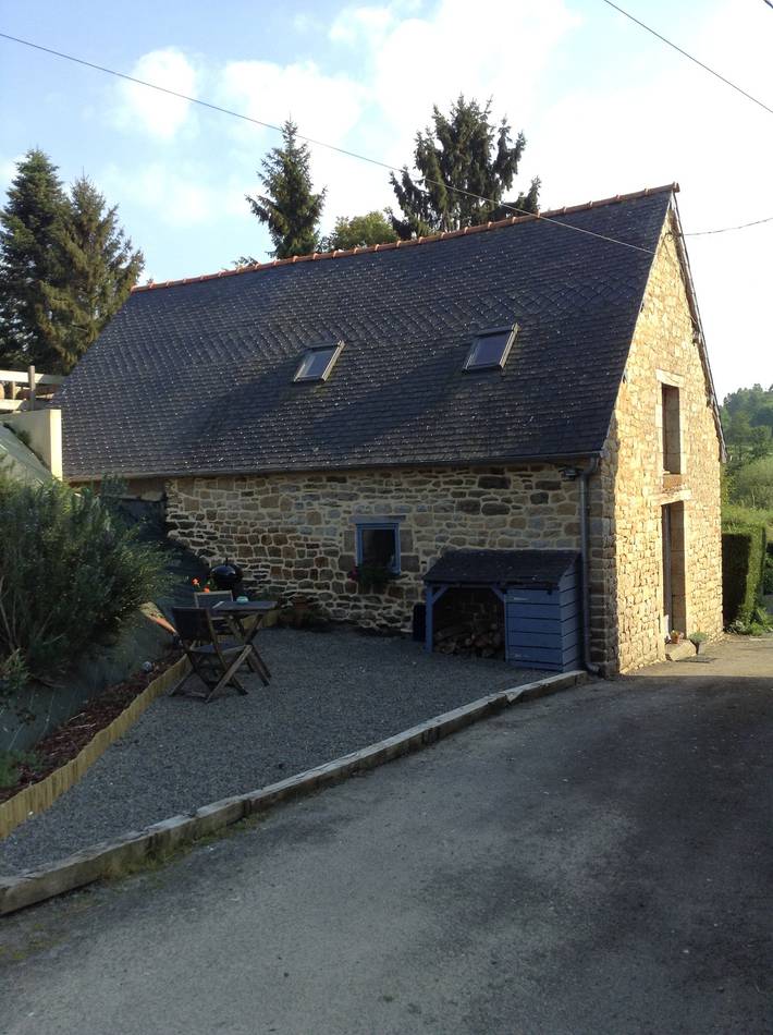 Gîte pour 4 personnes, adapté aux familles dans Val-Couesnon - 3