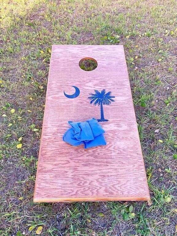 Vacation rental for 8 people, with yard and terrace in North Charleston