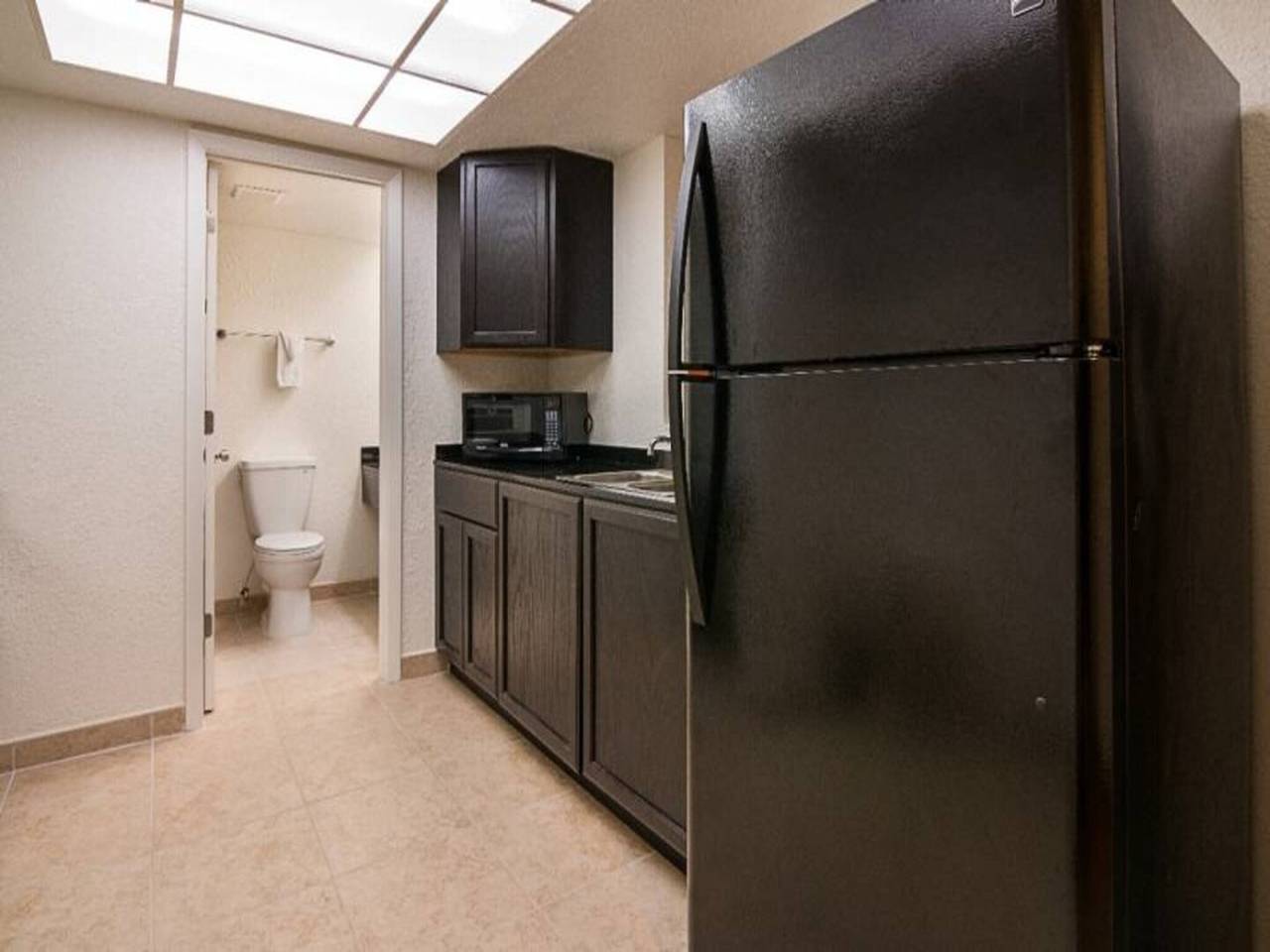 1 Cama King | Ns | Nevera in Tampa Bay
