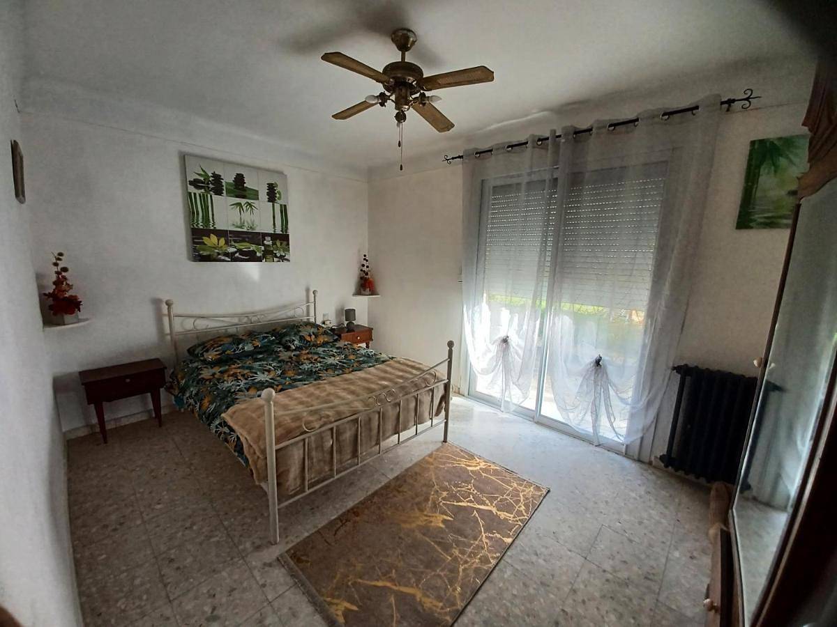 One-Bedroom House in Caussade, Quercy