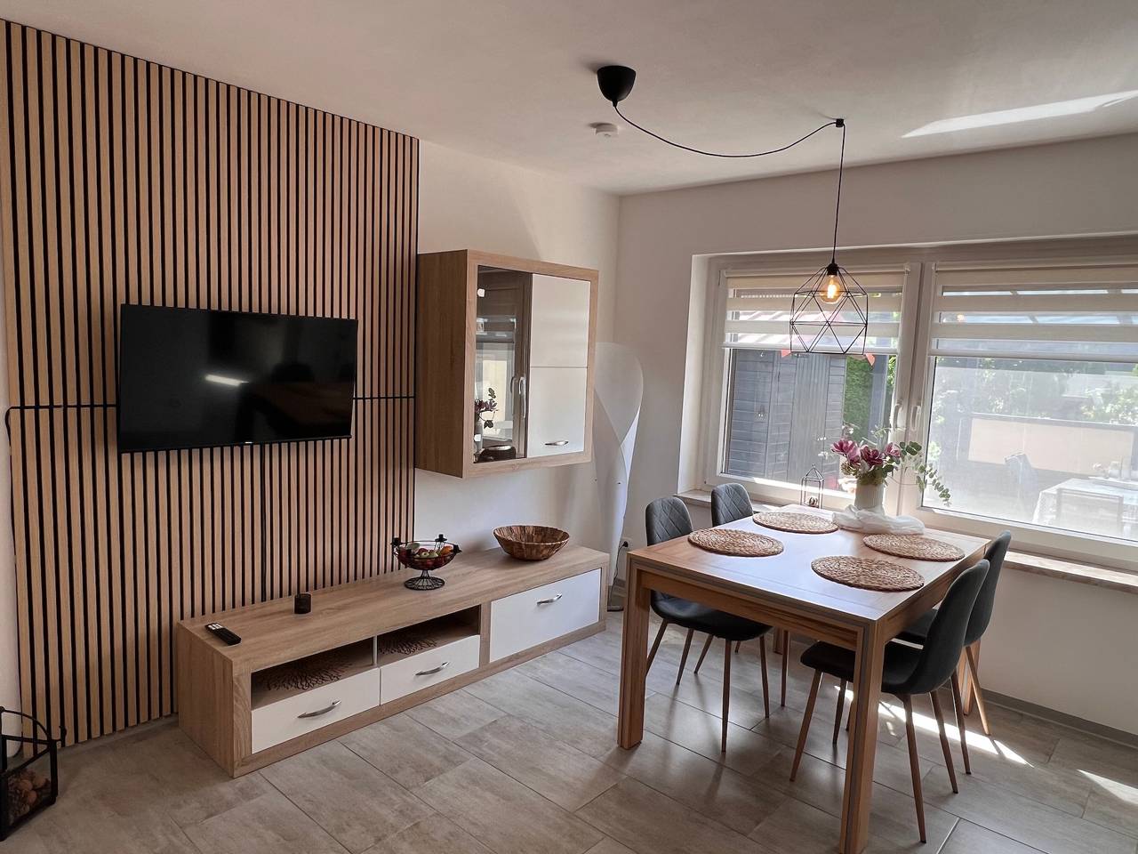Ganze Wohnung, Apartment „Leopold“ mit privater Terrasse und Wlan in Tschernitz, Lausitz