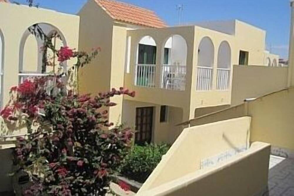 Ganze Wohnung, Großes Studio-Apartment mit Panoramablick auf das Meer in Costa de Antigua, Antigua
