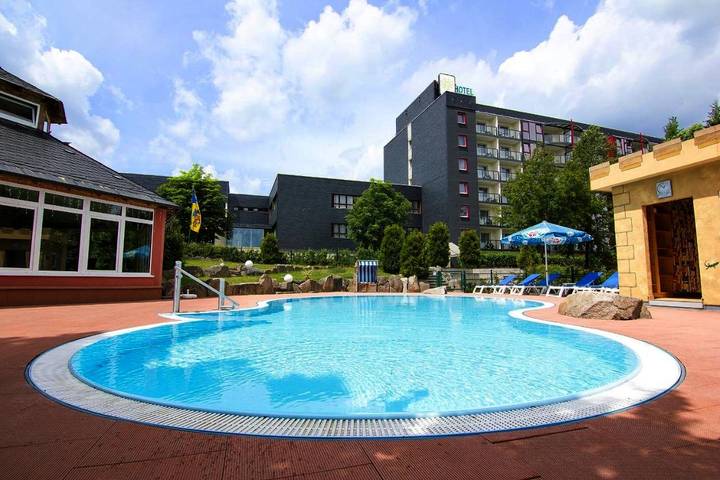 Hotel dla 4 osób, z sauna i basen oraz ogród i widok, zwierzęta dozwolone w Region Saale - Orla - Kreis