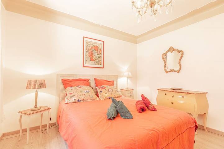 Gîte pour 4 personnes, avec terrasse et jardin dans Casino De Cassis - 2