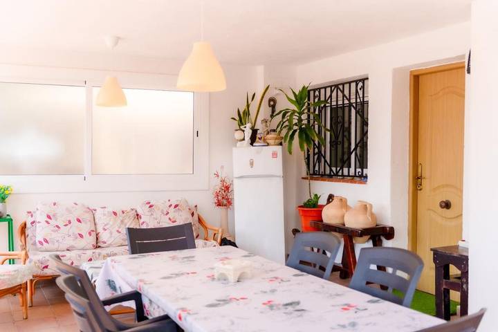 Casa rural para 10 personas, con Balcón y Terraza además de Jardín y Piscina en Calafell - 4