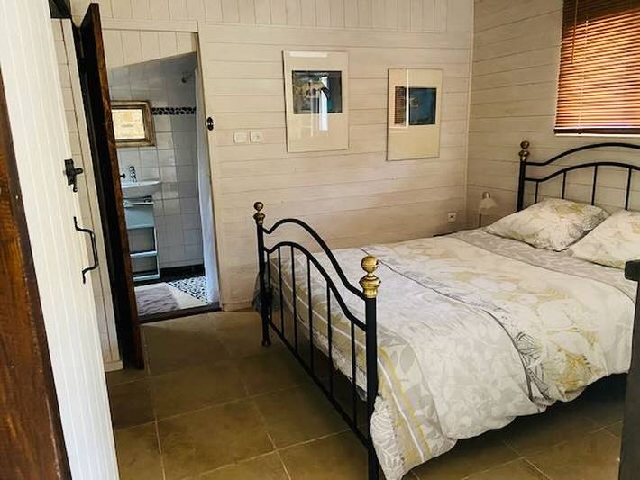 Gîte pour 3 personnes, avec Piscine à Sainte-Nathalène - 4