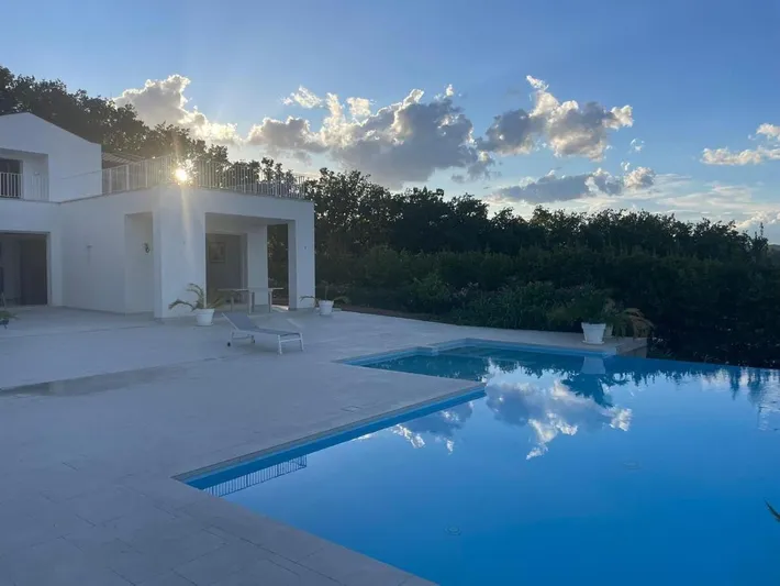 Villa per 10 persone, con piscina e giardino, con animali domestici - 1