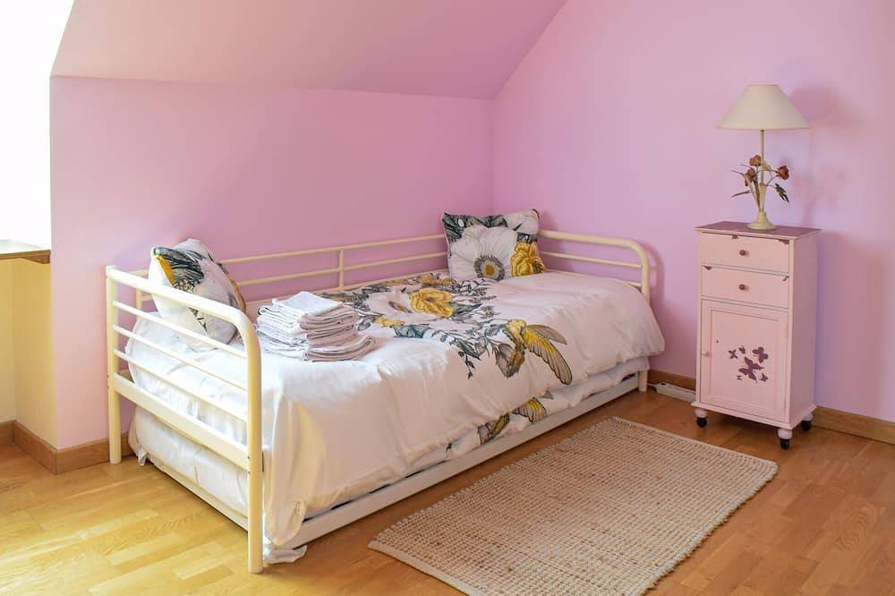 Ganze Wohnung, Stunning apartment in Le Mesnil-Esnard with Wifi in Le Mesnil-Esnard, Rouen und Umgebung