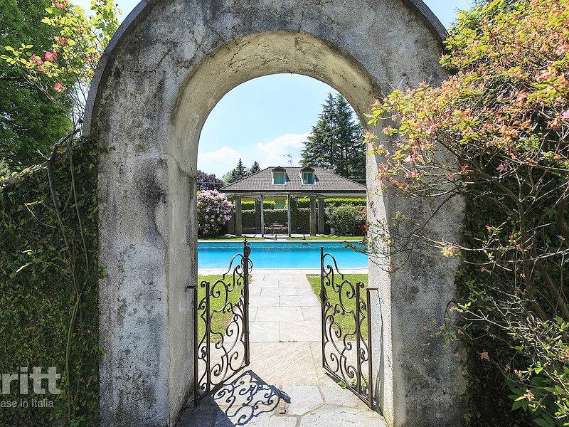Tritt — Authentisches Ferienhaus für 8 Personen mit Pool in Lesa am Lago Maggiore in Lesa, Lago Maggiore (Piemont)