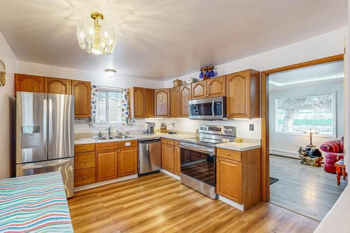 Location de vacances pour 6 personnes, avec terrasse et jardin, animaux acceptés à Anchorage - 4