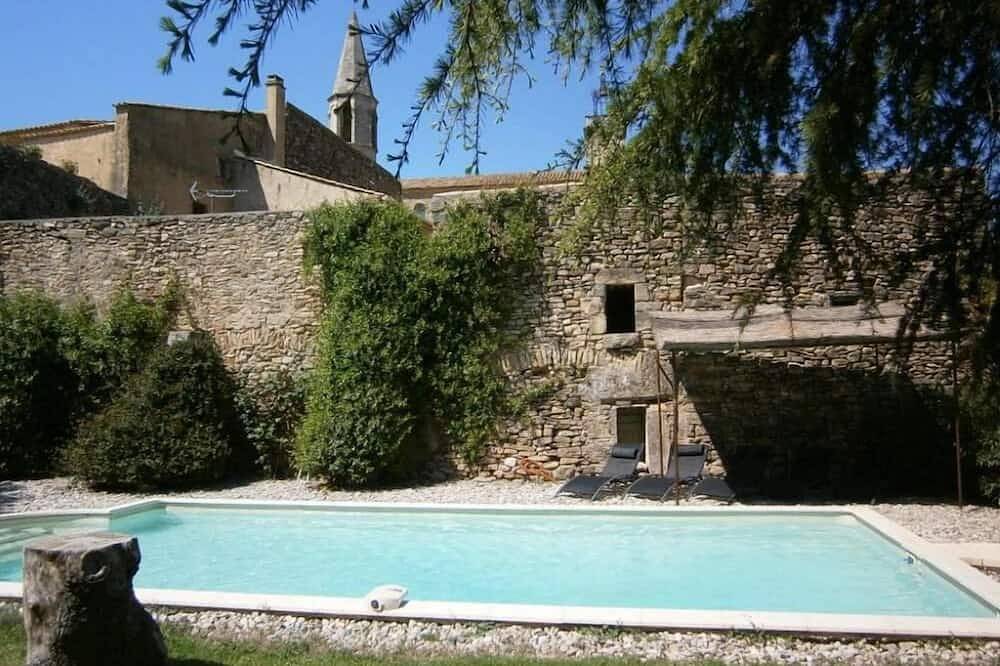 Character house, Mas du 17è,quiet,private pool 9x4,5m,air-conditioned,near Uzes in Le Pin, Nimes und Umgebung