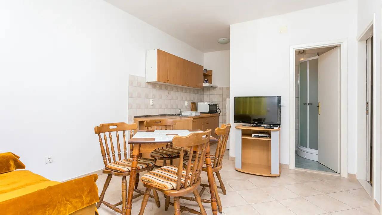Ganze Ferienwohnung, Ferienwohnung für 4 Personen (31 m²) in Brela in Brela, Makarska Riviera